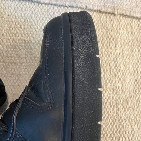 Nike teen size 6Y Black leather  High-Top basketball Sneakers / running shoes - Picture 10 of 16